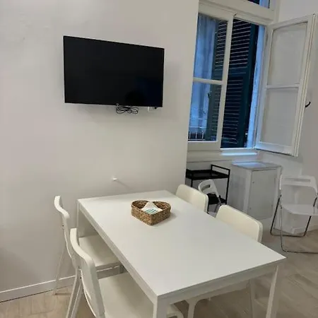 Cinque Lampadi Acquario Apartment Genoa Exterior photo