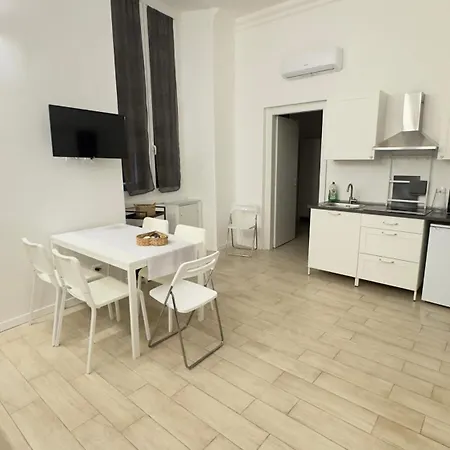 Cinque Lampadi Acquario Apartment Genoa Exterior photo
