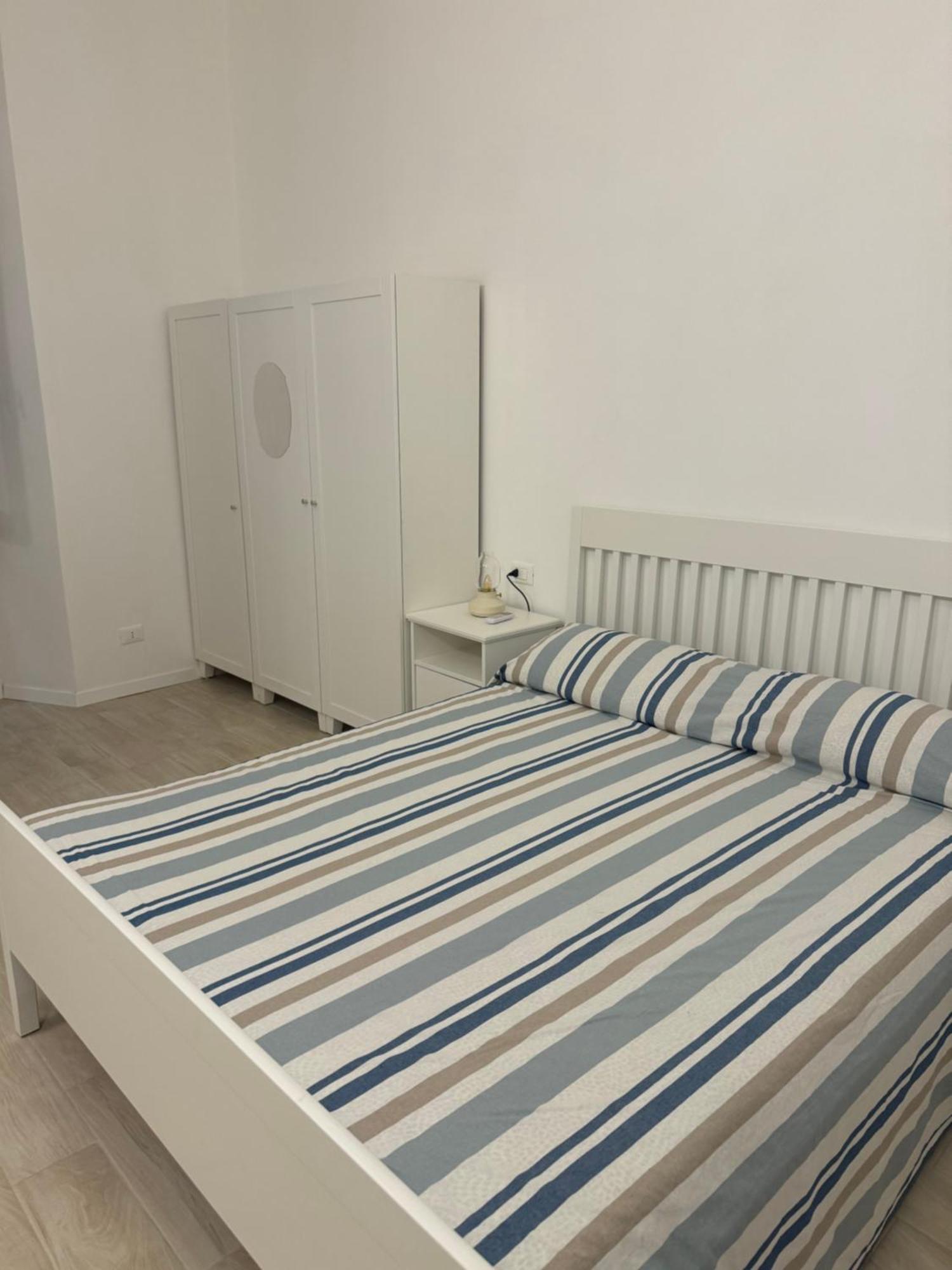 Cinque Lampadi Acquario Appartement